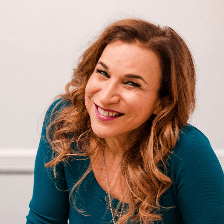 Headshot of Ali Manning